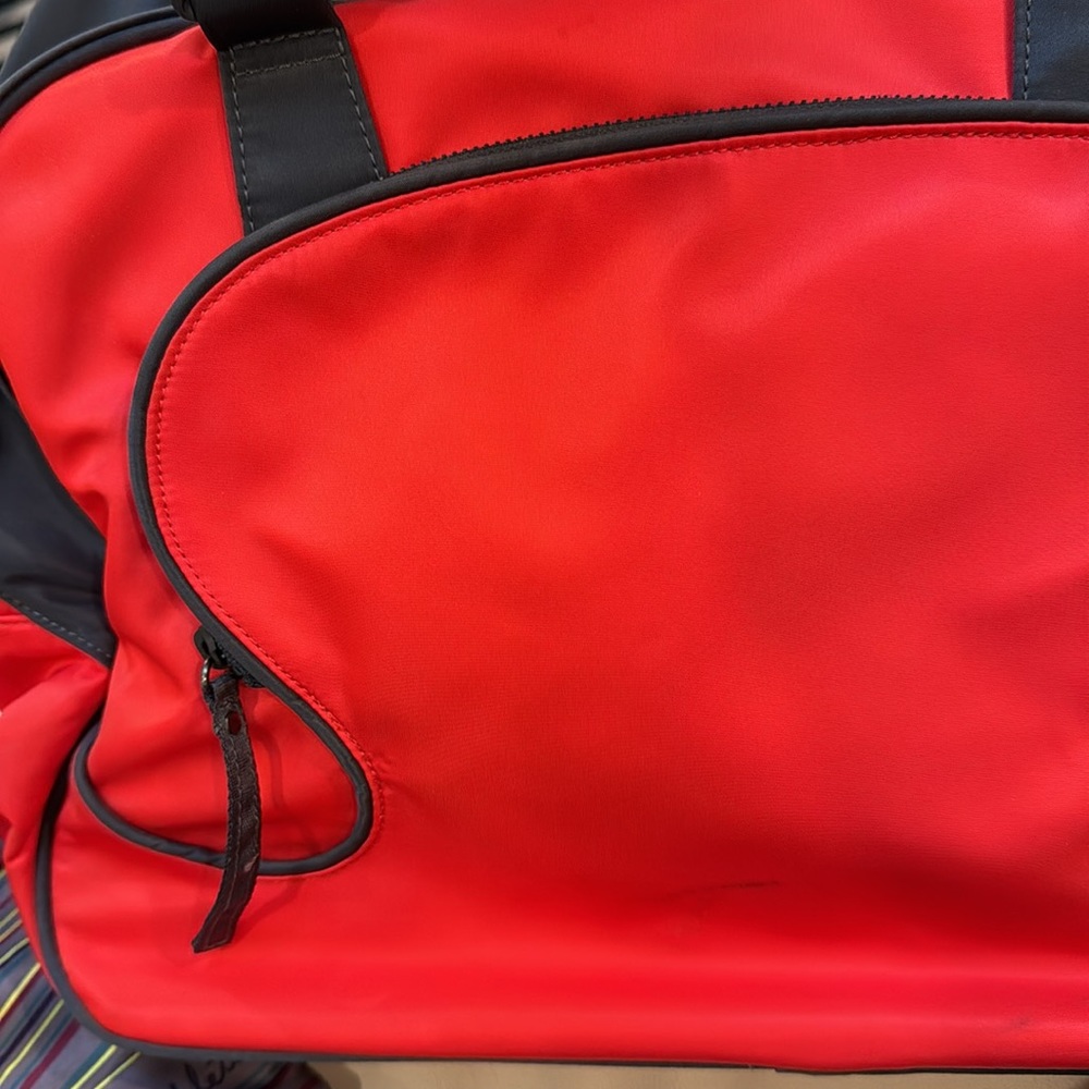 Lululemon Gym Duffle Bag - Picture 5 of 8